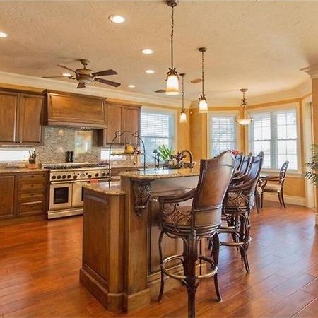 Large Mediterranean Oasis - Water Views & Pool Clearwater Beach Eksteriør billede