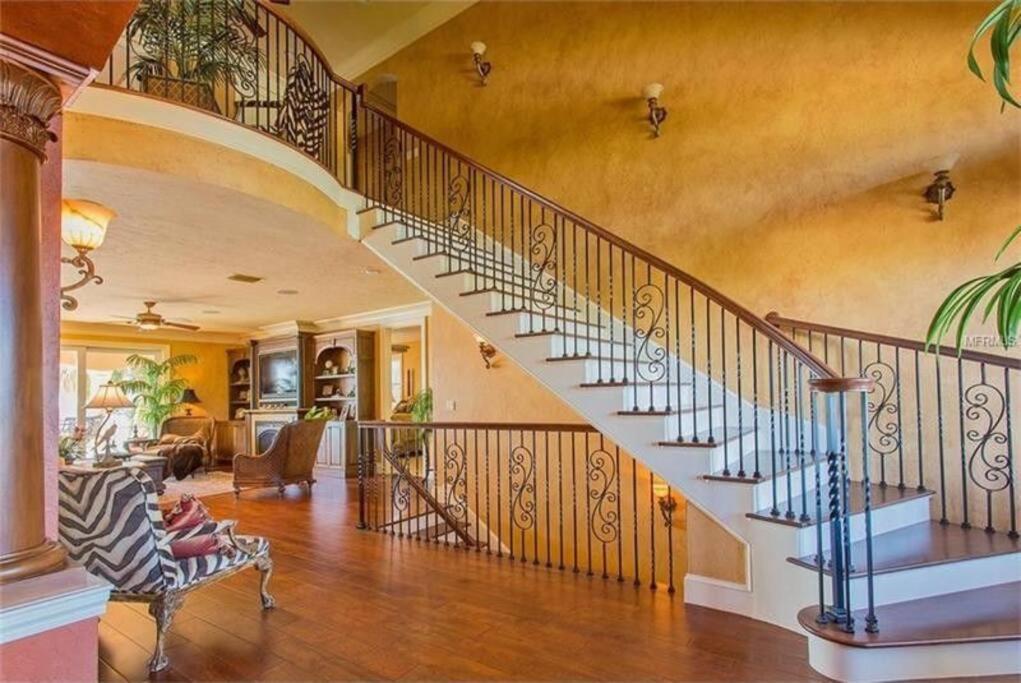 Large Mediterranean Oasis - Water Views & Pool Clearwater Beach Eksteriør billede